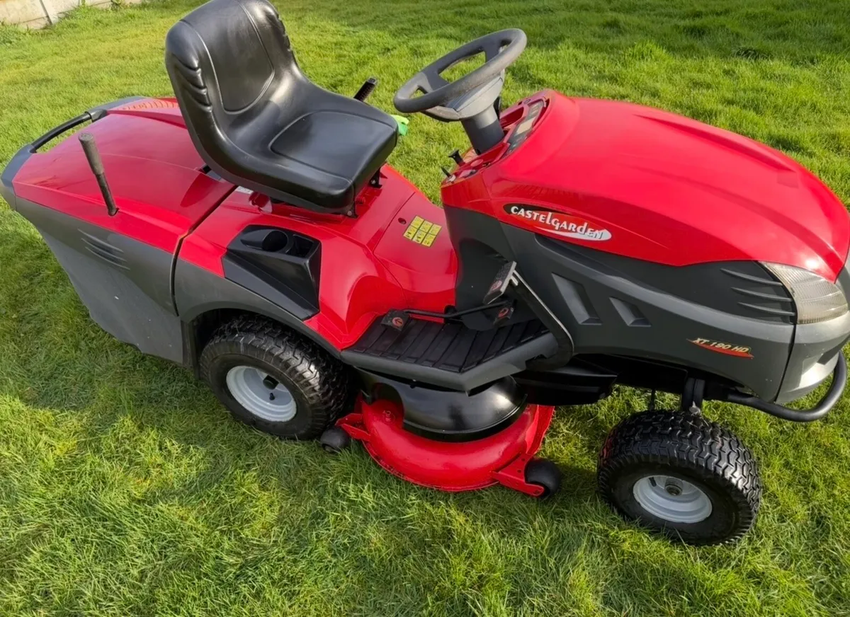 HYDROSTATIC CASTLEGARDEN RIDE ON MOWER - Image 3