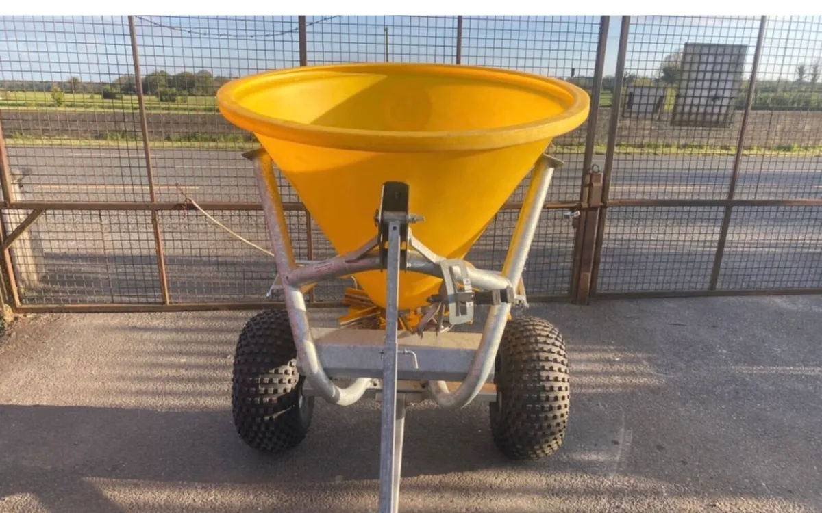 Quad Fertiliser Spreader