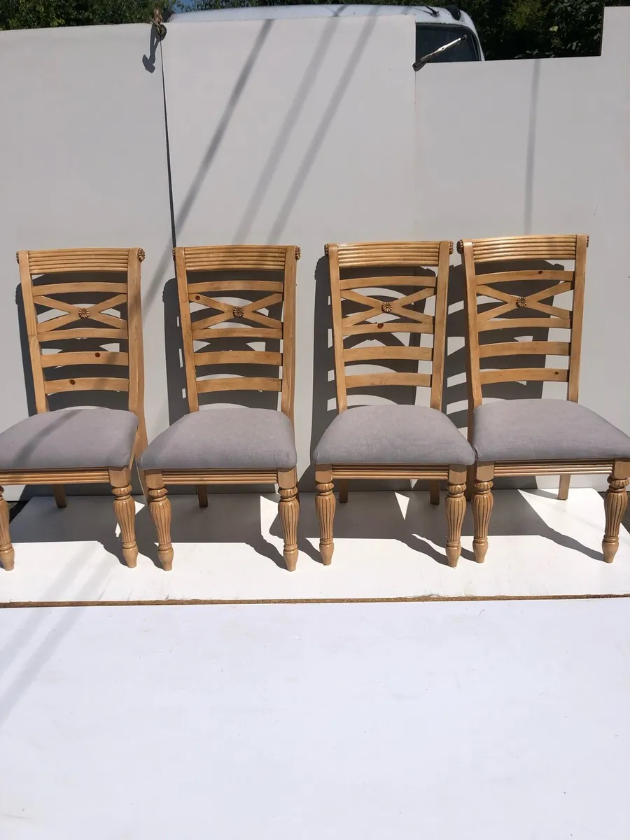 Four chairs - Image 1