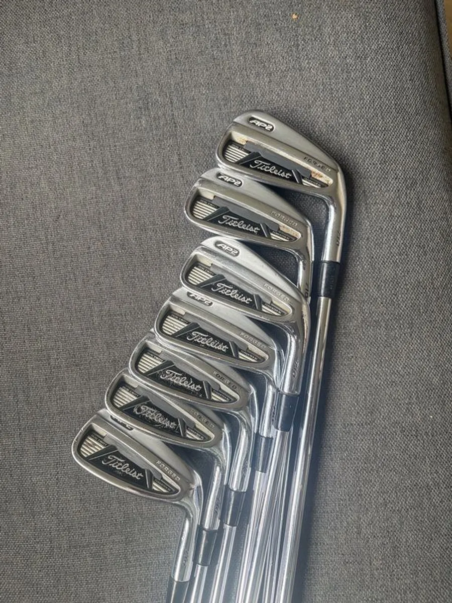 Titleist AP2 710 irons 4-PW Stiff - Image 1