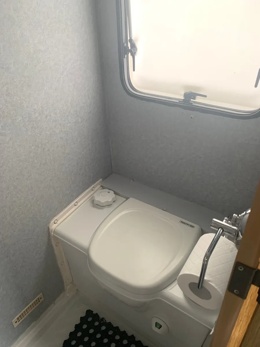 Camper Van - Image 2