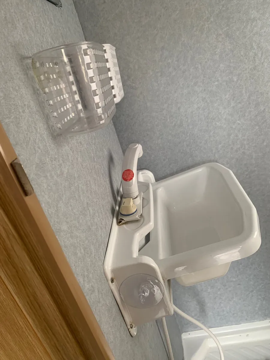 Camper Van - Image 4