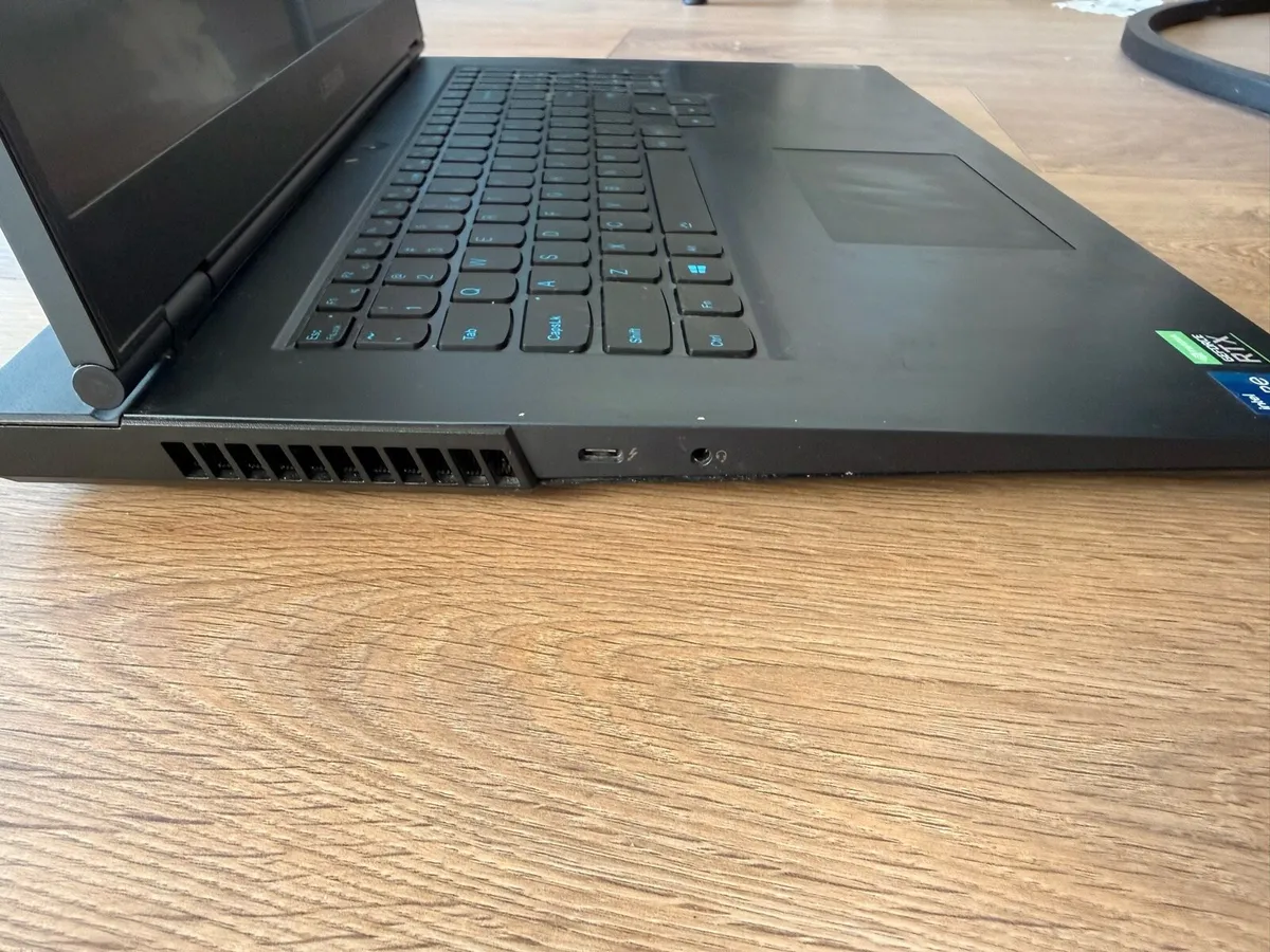 Laptop Lenovo legion 5 17.3 inch - Image 3