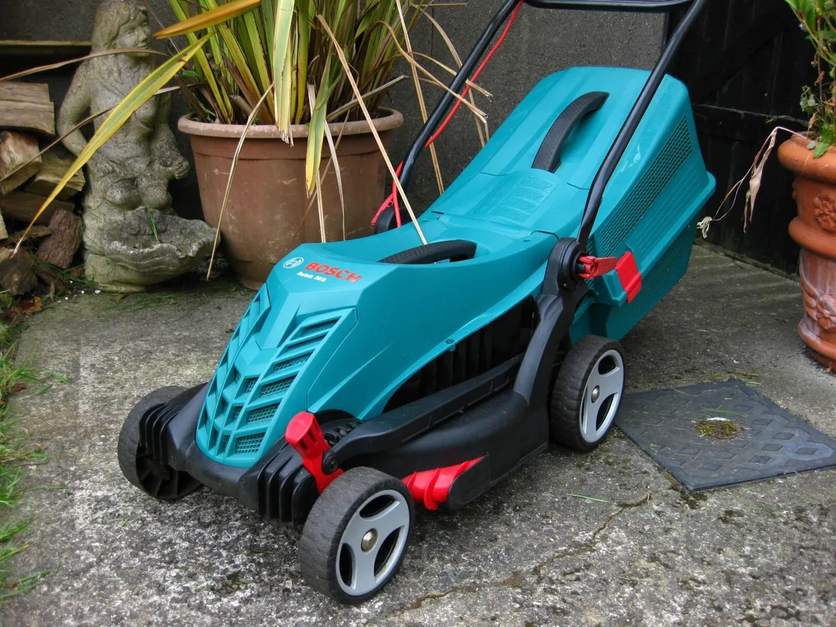 Spotless Bosch Rotak 36Ergo Quality Electric Mower - Image 3