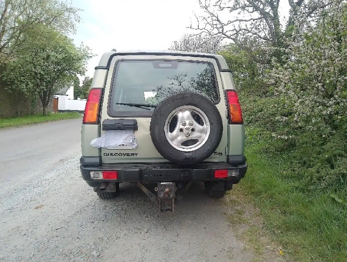 Discovery TD5 Crew cab - tax €333 - Image 3