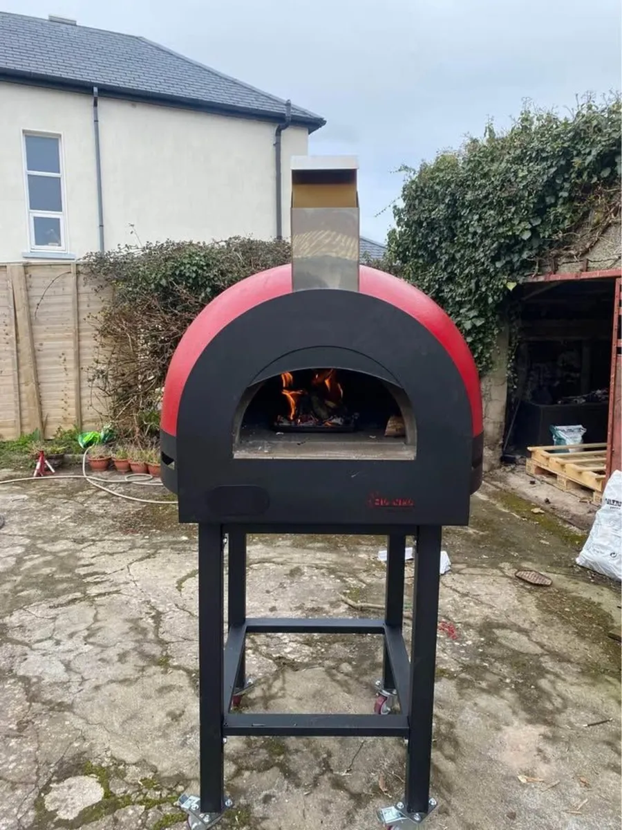 Wood Fire Pizza Oven - Image 1