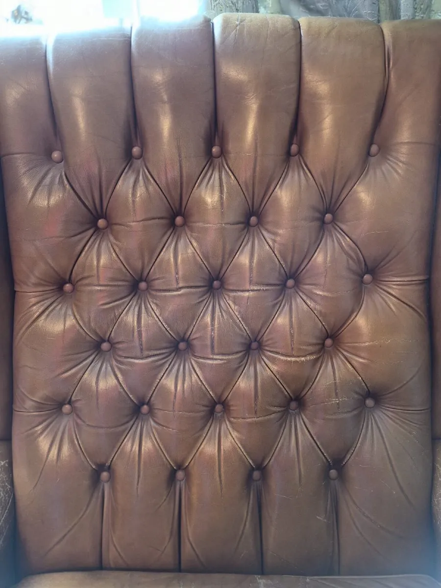 Chesterfield antique armchair - Image 1