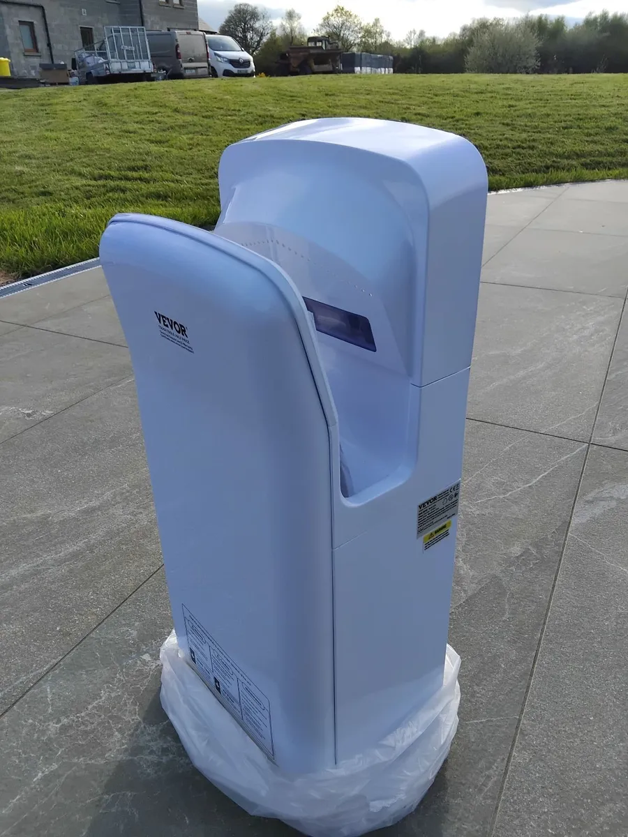 New electric Hand dryer - Image 1