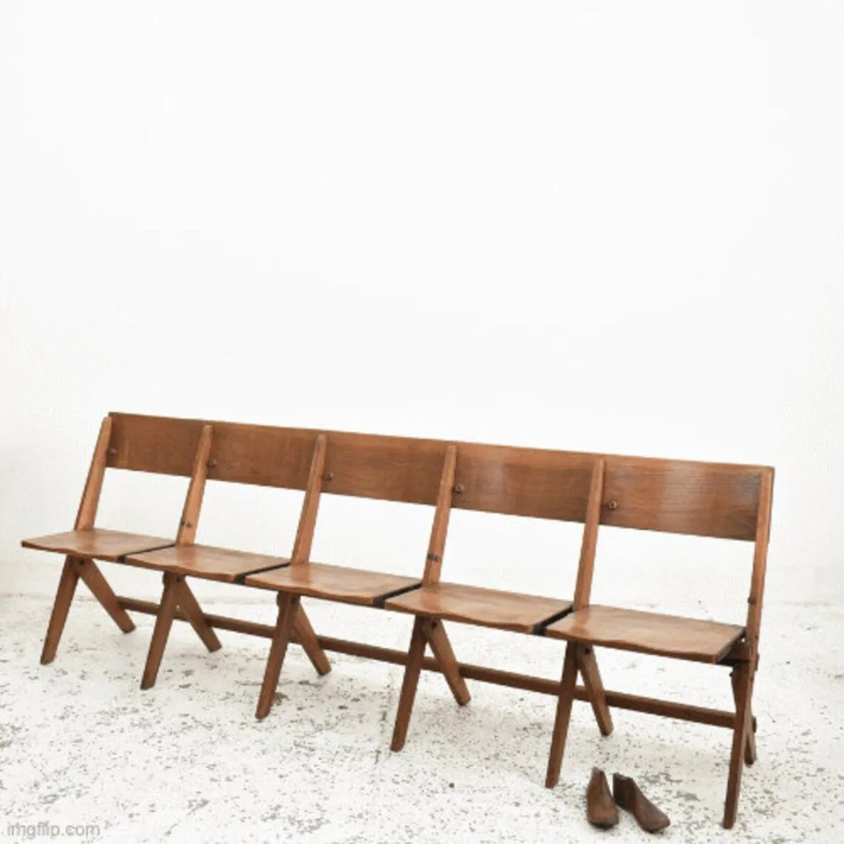 5 Seater folding Theatre bench - Image 1