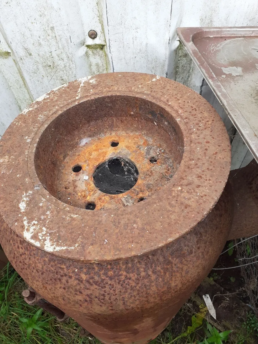 Garage stove - Image 1