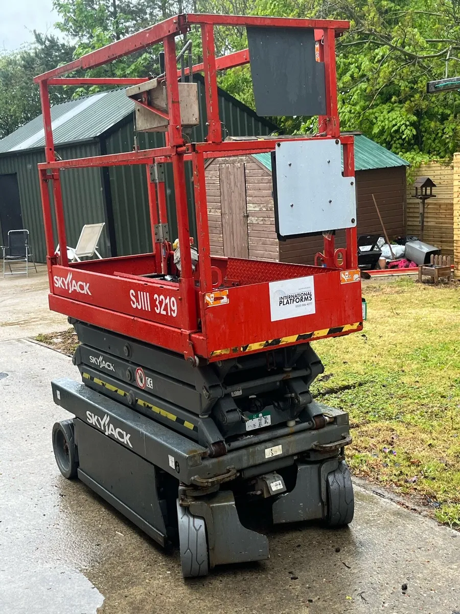 Scissors lift - Image 2