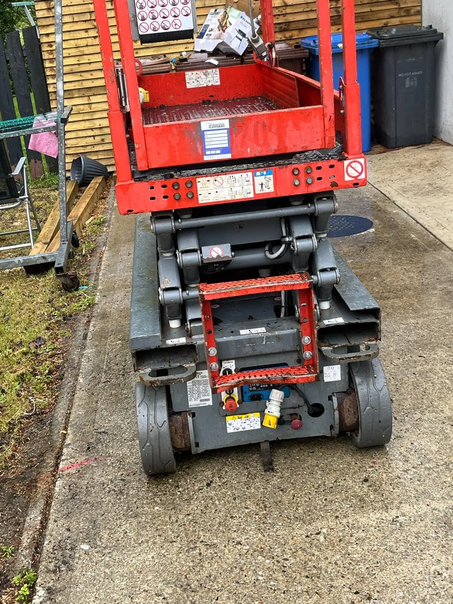 Scissors lift - Image 4
