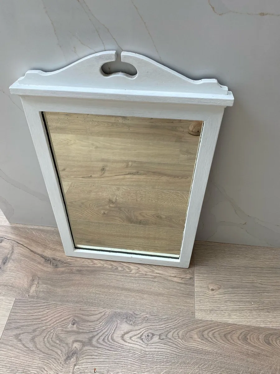 Antique mirror - Image 1