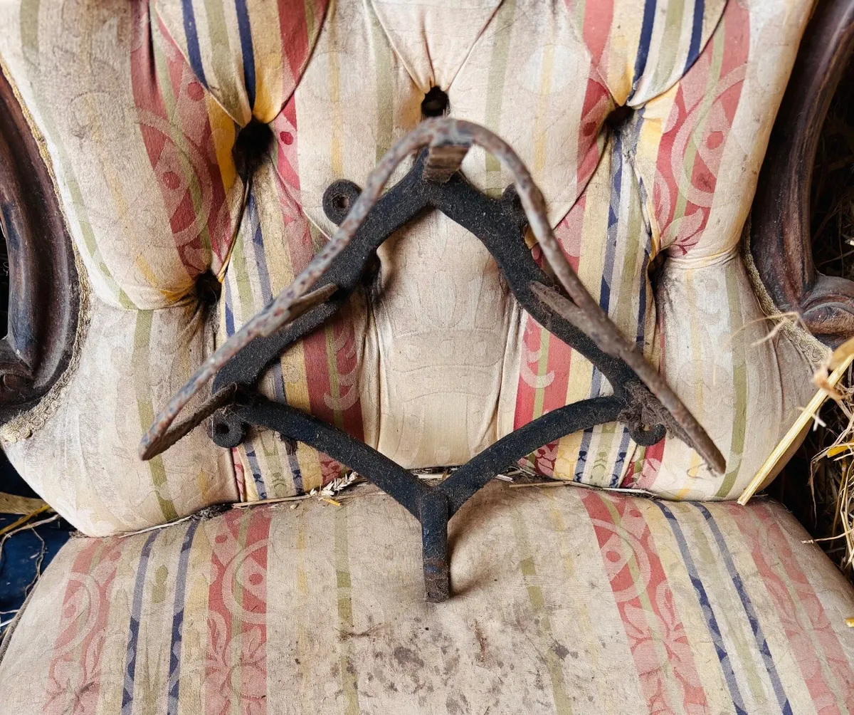Antique Saddle rack - Image 3