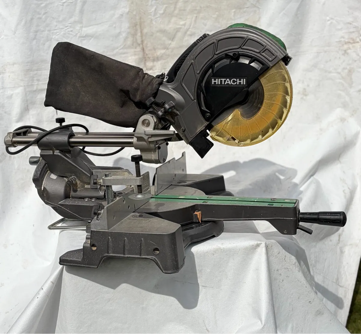 Hitachi C8FSE Compound Miter Saw - Image 3