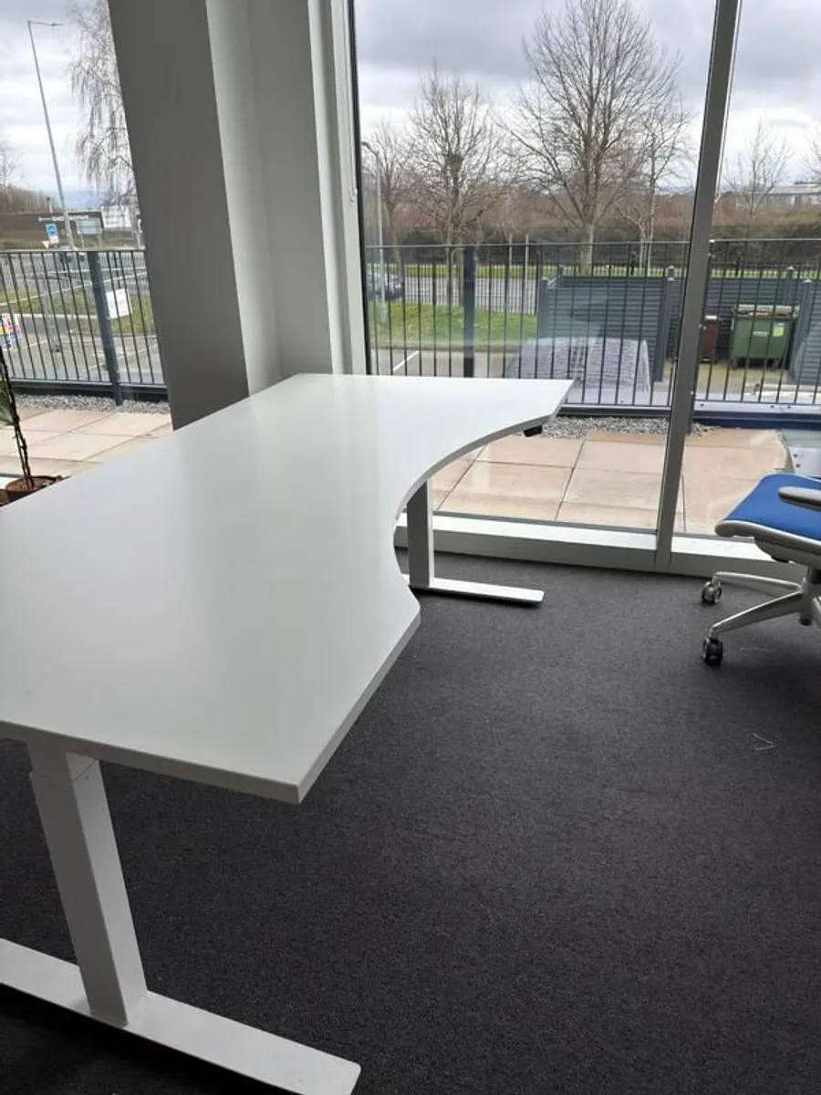 Electric Standing Desk 200x100cm, Spacious, Stable, Perfect for Dual Monitors - Image 1