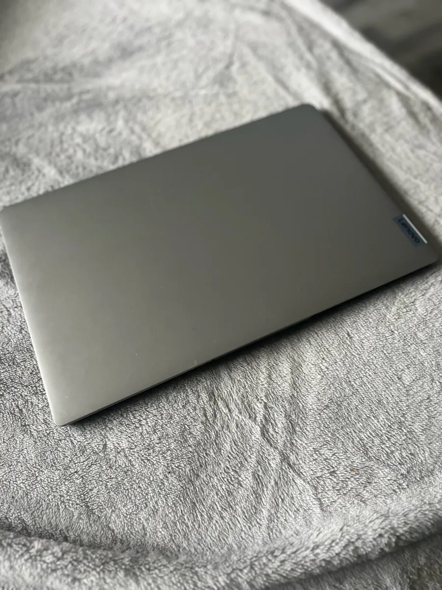 Lenovo ideapad 15,7 - Image 1