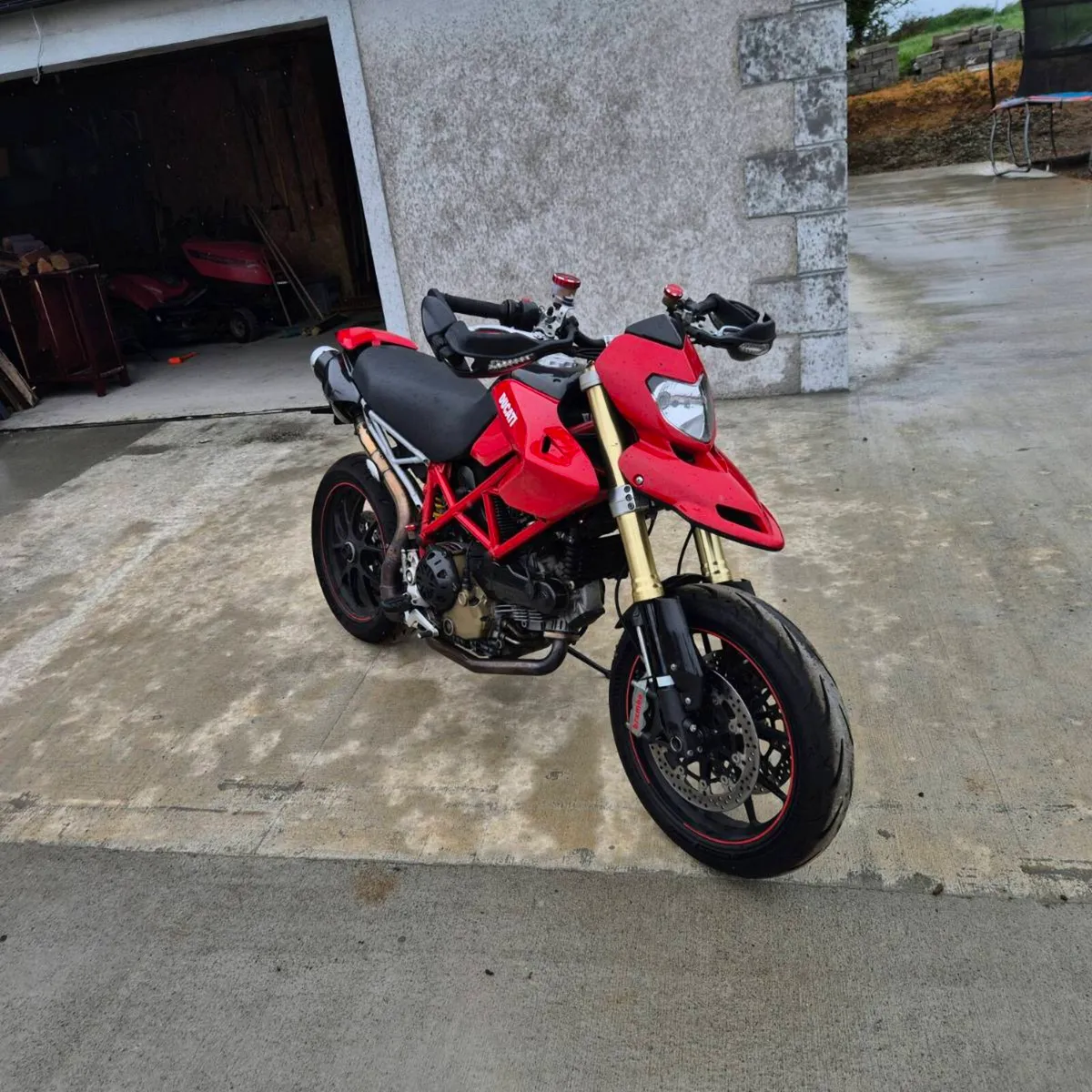 Ducati Hypermotard - Image 2