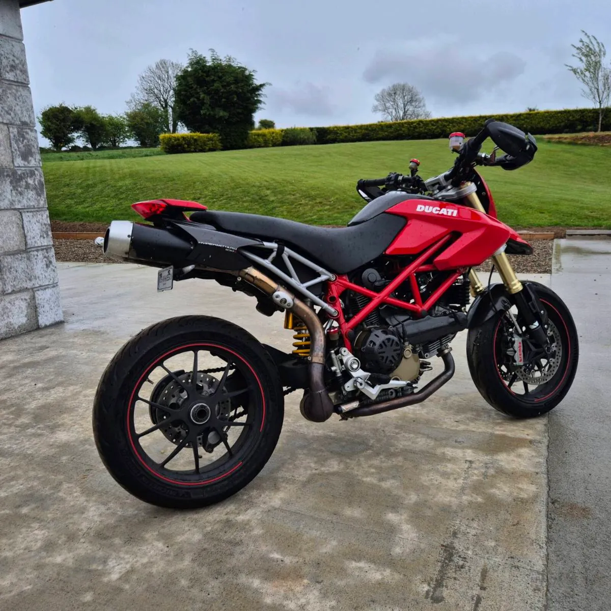 Ducati Hypermotard - Image 4