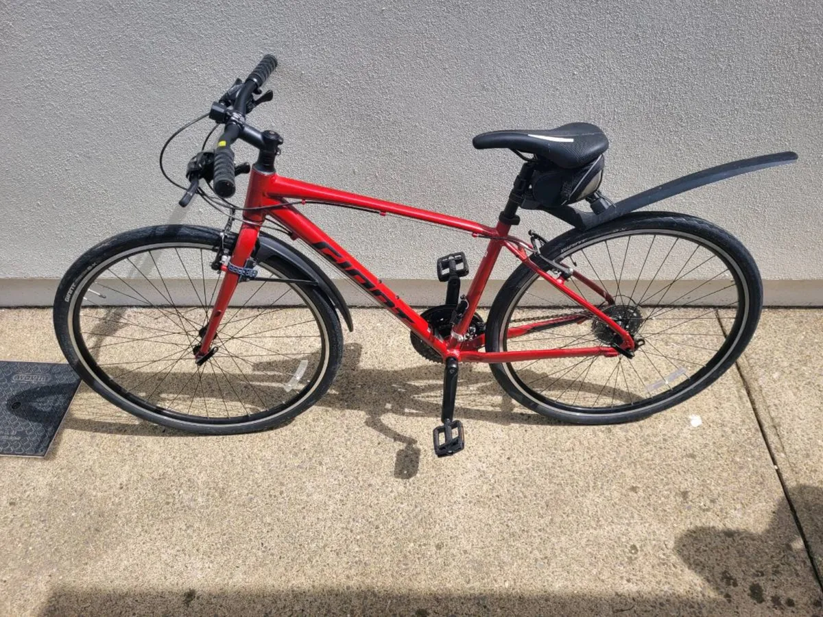 Giant Escape Hybrid Bike - Image 2
