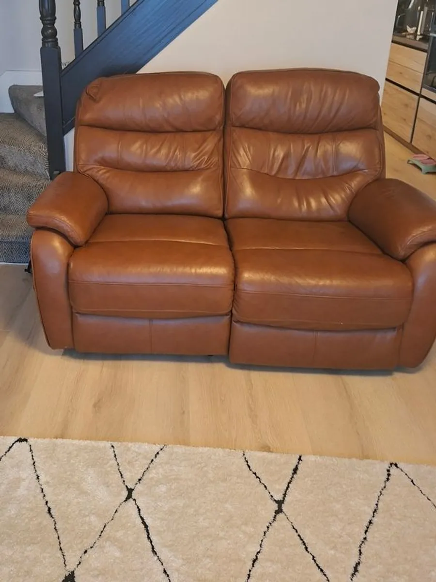 Sofa - Leather, electric recliner - Image 1