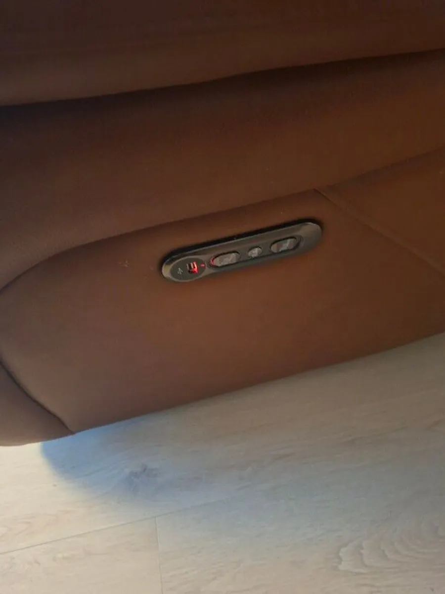 Sofa - Leather, electric recliner - Image 4