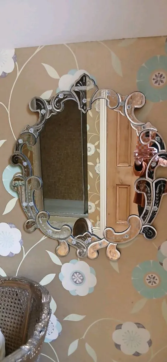 Mirror - Image 1
