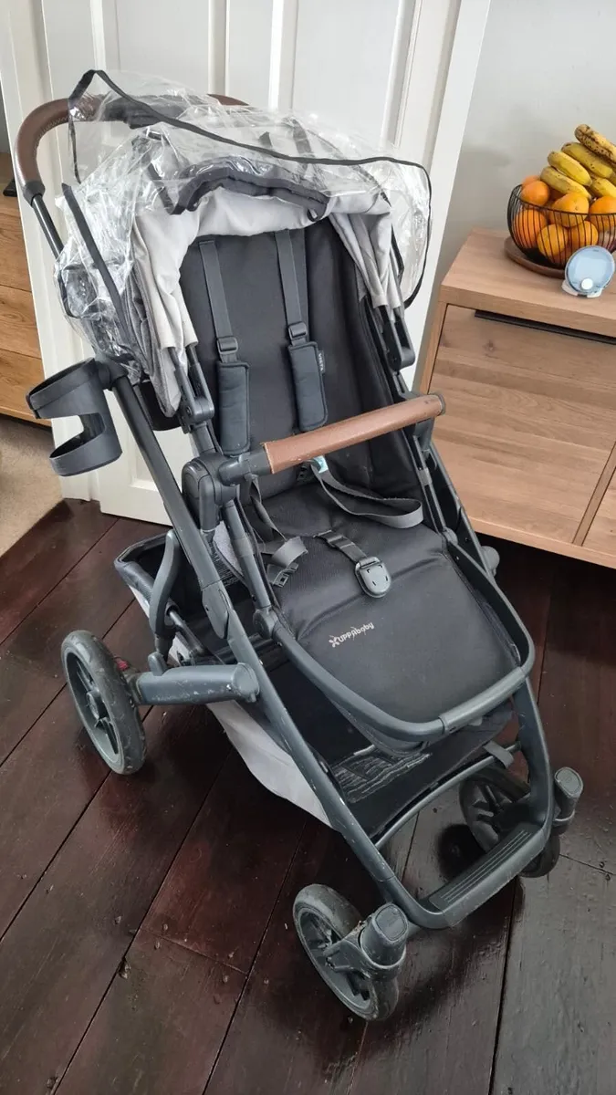 Uppababy Vista v2 Full Set - Image 1