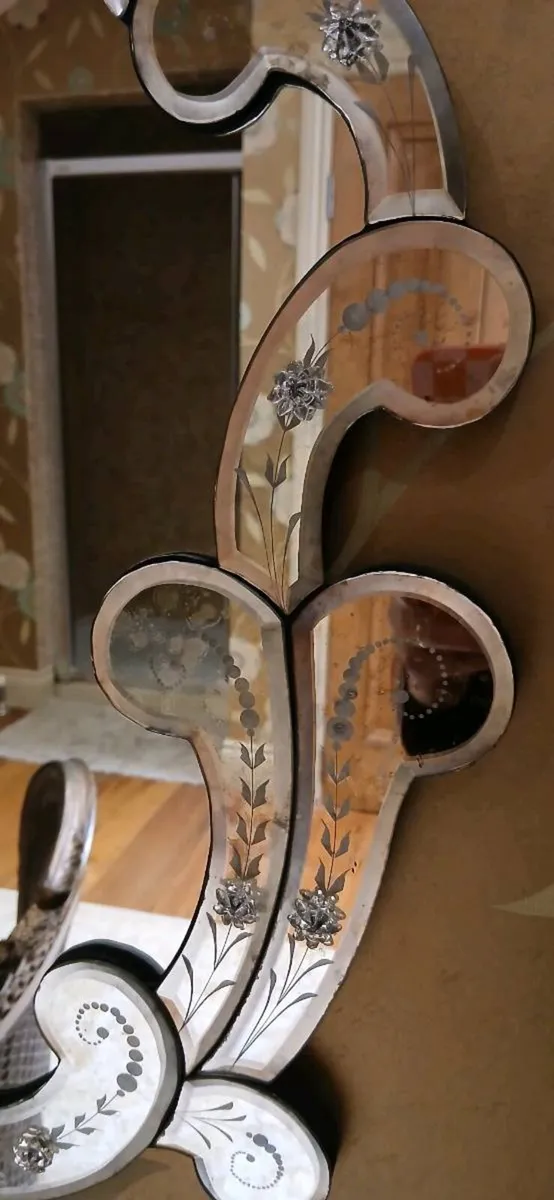 Mirror - Image 4