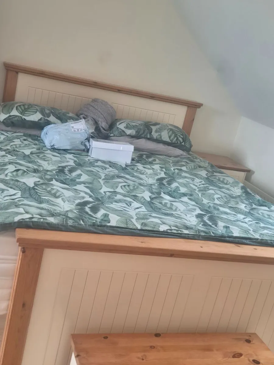 Bedroom furniture - Image 2