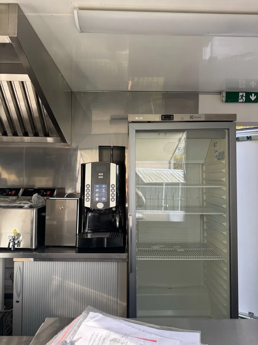 Food trailer - Image 1