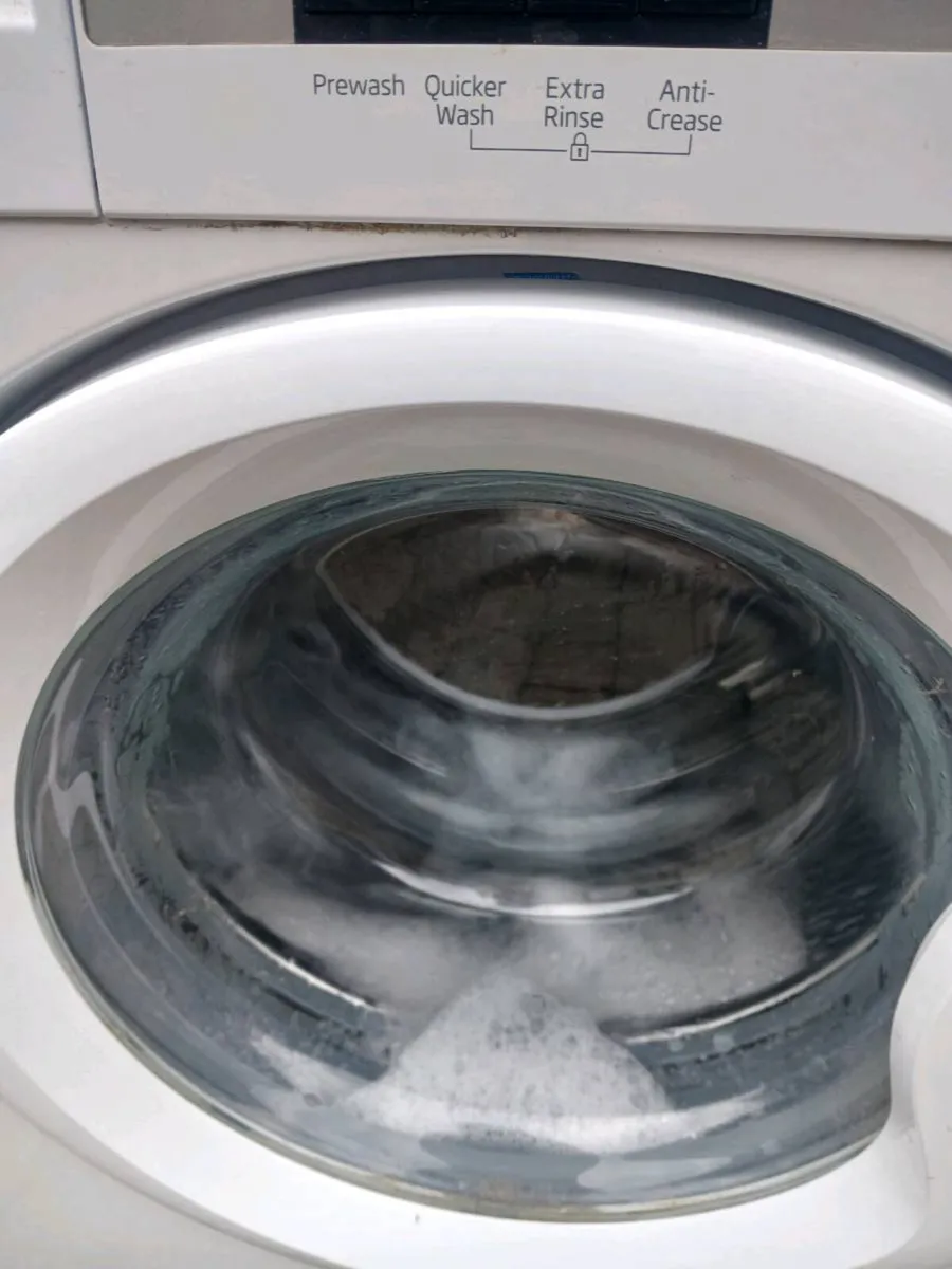 WASHING MACHINE  PERFECT WORKING ORDER  8 KG - Image 2