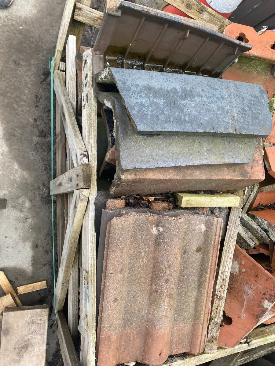 Roof ridge tiles - Image 3
