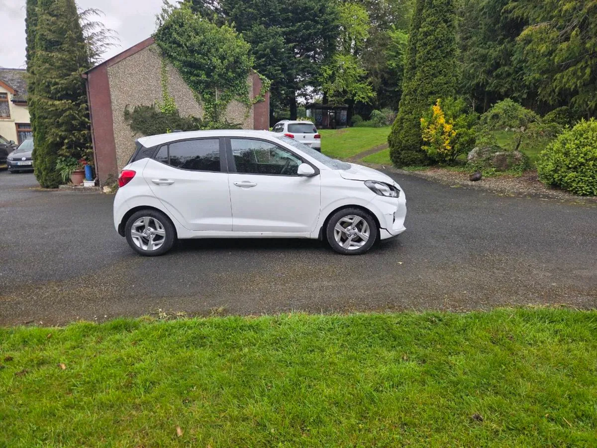 HYUNDAI  I10 - Image 1