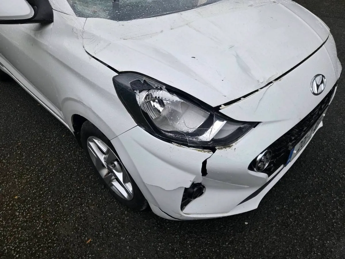 HYUNDAI  I10 - Image 4