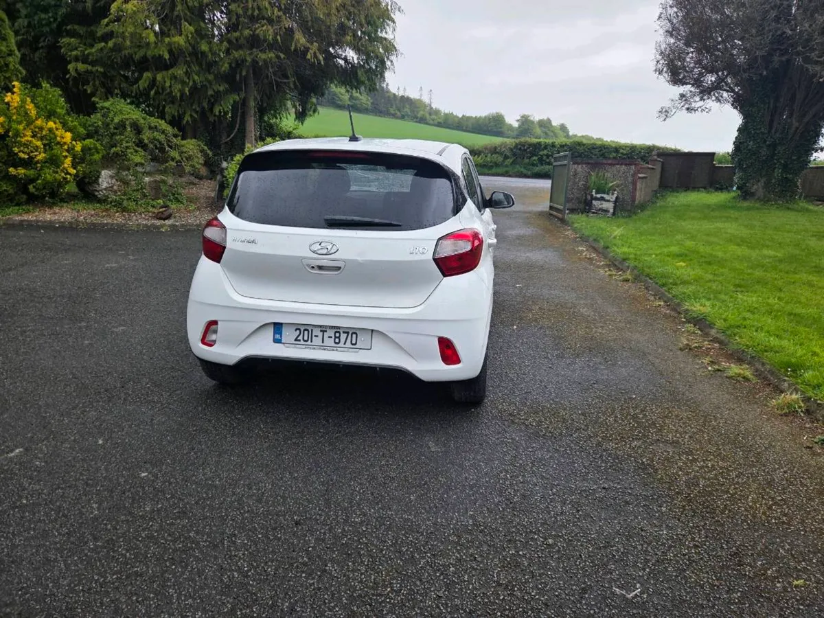 HYUNDAI  I10 - Image 2