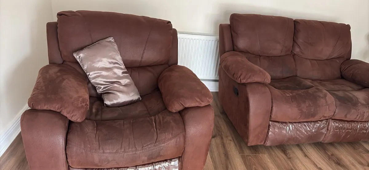 Recliner 2 seater sofa and armchair - Image 2