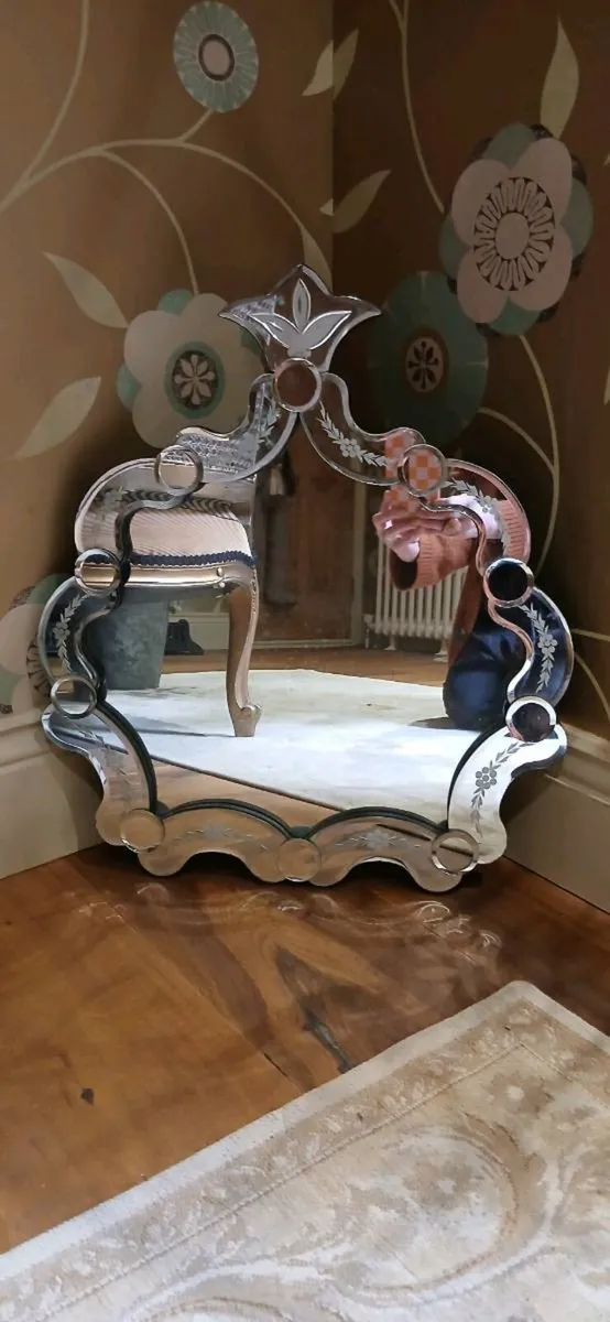Mirror - Image 1