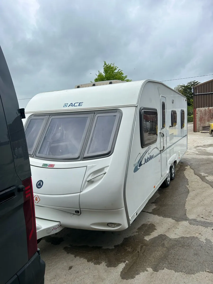 Caravan - Image 4