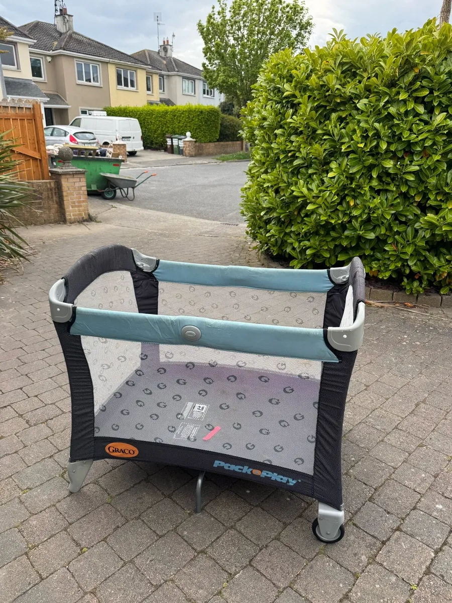 Travel cot - Image 3