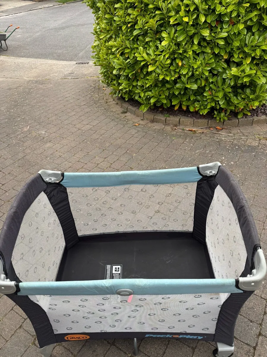 Travel cot - Image 4