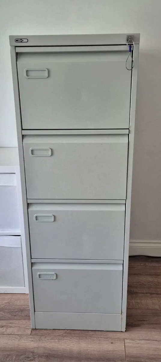 Filing cabinet - Image 1