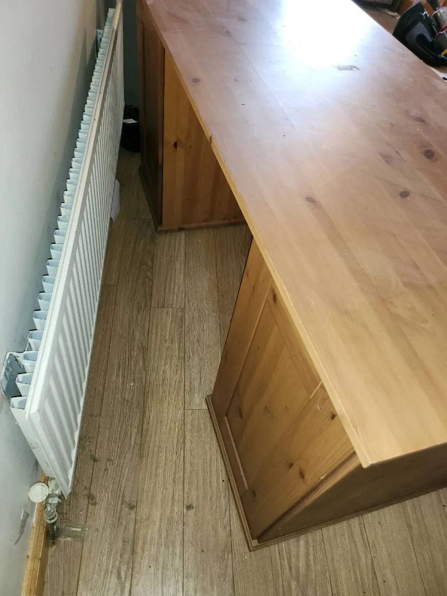 Heavy Solid Large Desk BARGAIN - Image 4