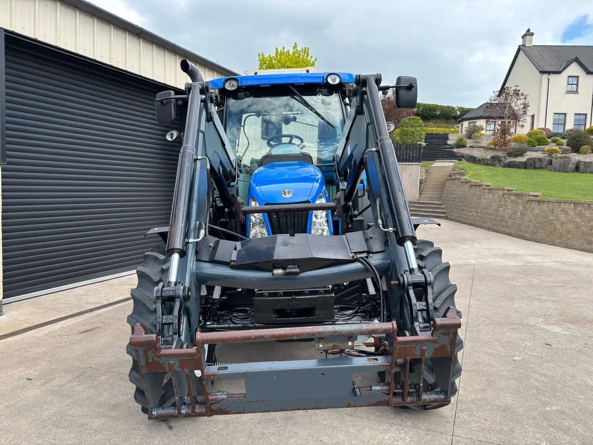 2014 NEW HOLLAND T6.150 C/W QUICKE LOADER - Image 2