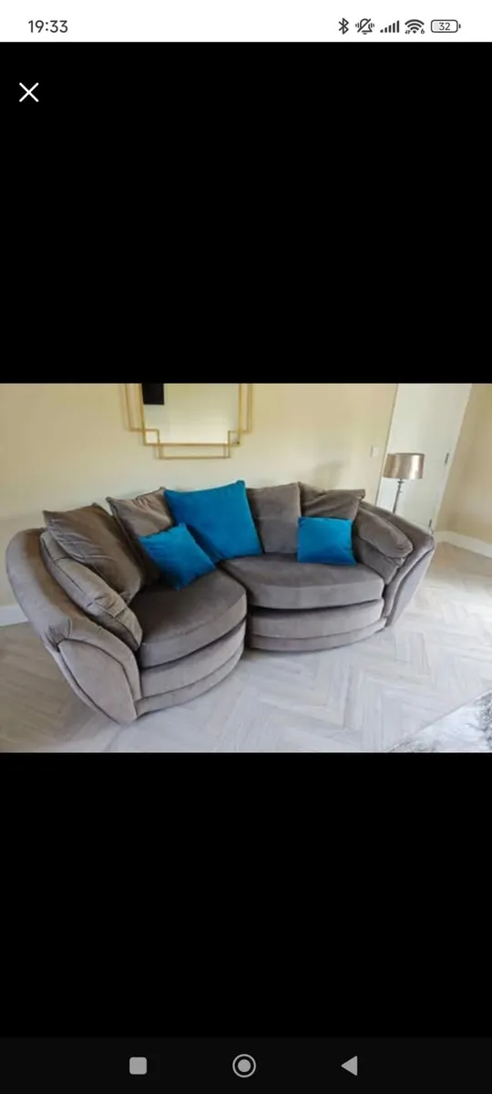 Couch snuggle with Armchair - Image 1