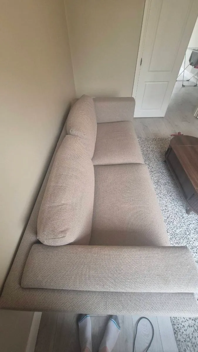 Sofa (Free) - Image 3