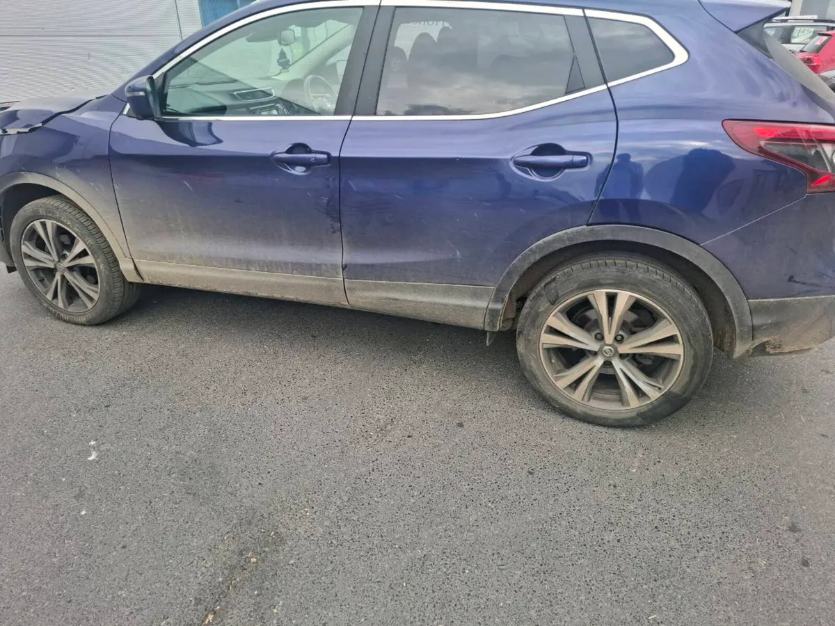 NISSAN QASHQAI 1.5 DIESEL - Image 2