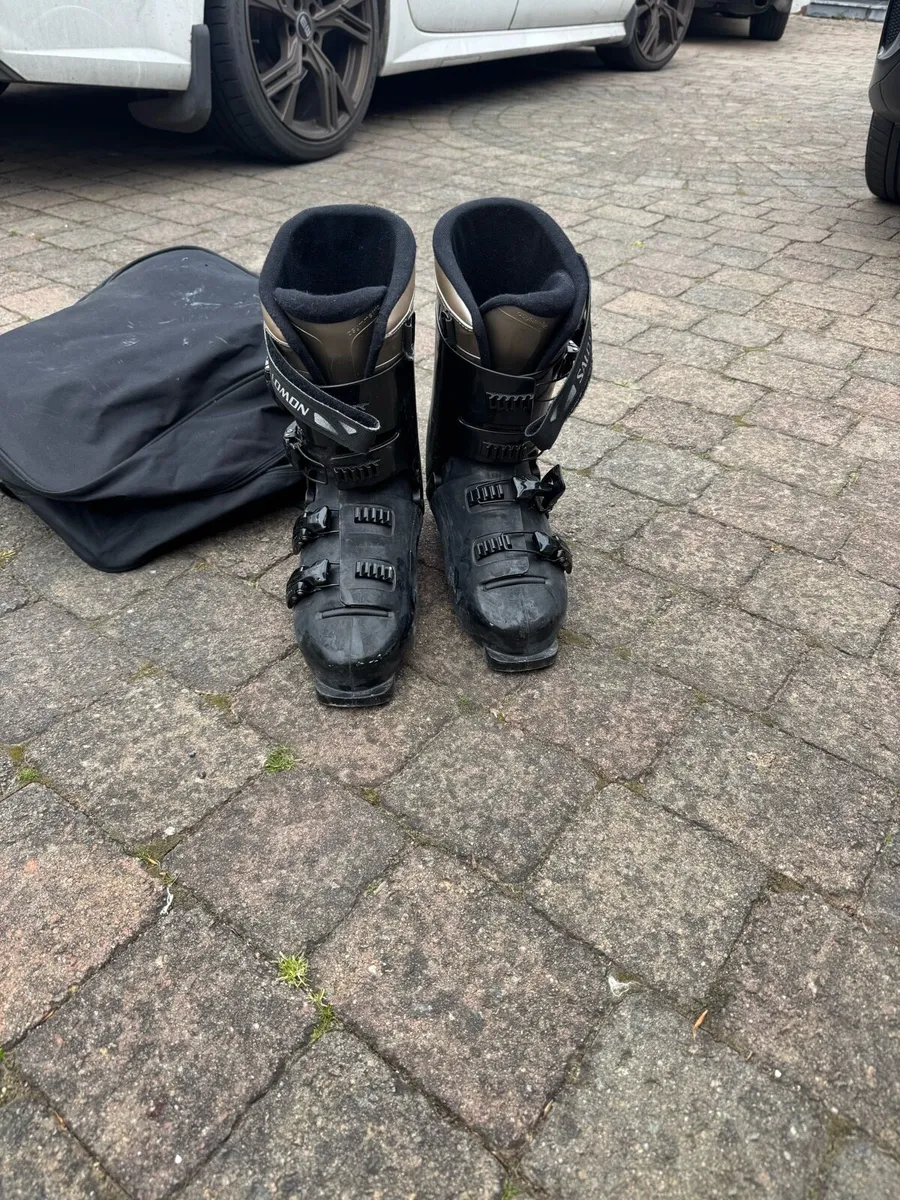 Ski boots - Image 1