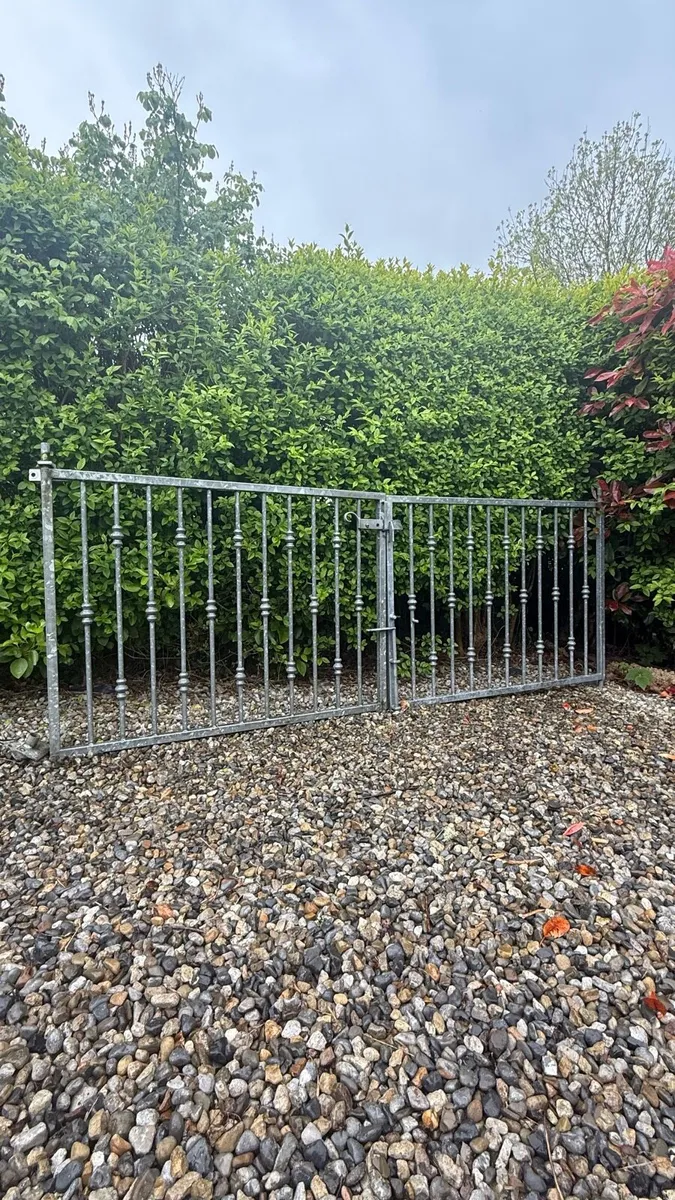 Driveway Gates 104inch/8ft 8 opening - Image 1