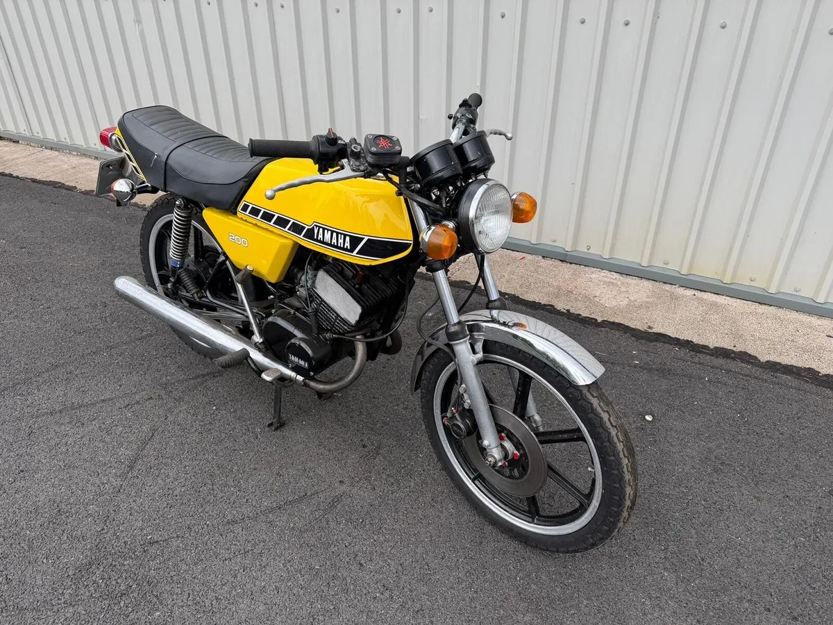 1981 Yamaha  RD 200 - Image 3